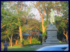 Lincoln Park 81 - Schiller statue